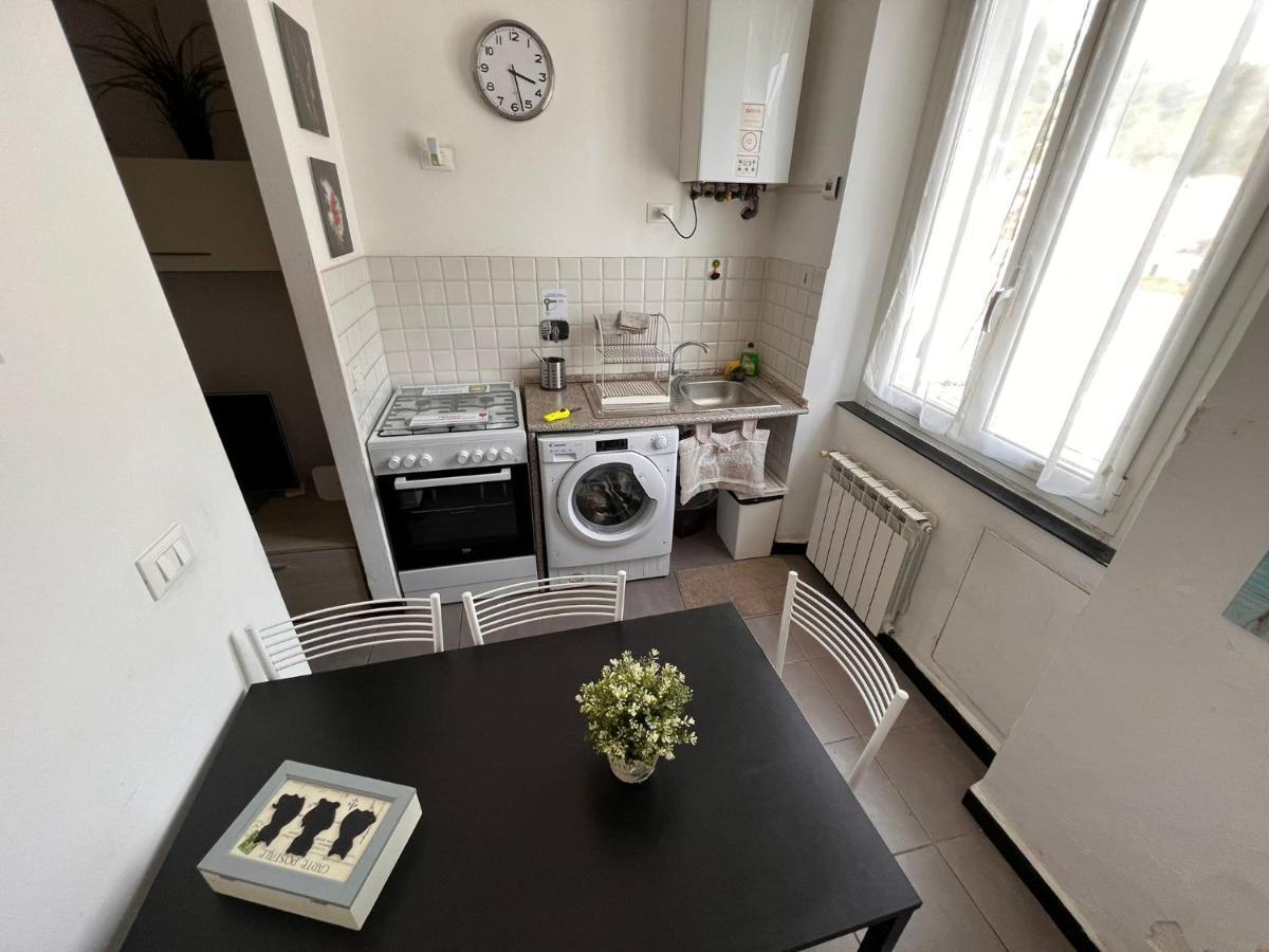 Appartamento Low-Cost Fillak Генуя Экстерьер фото