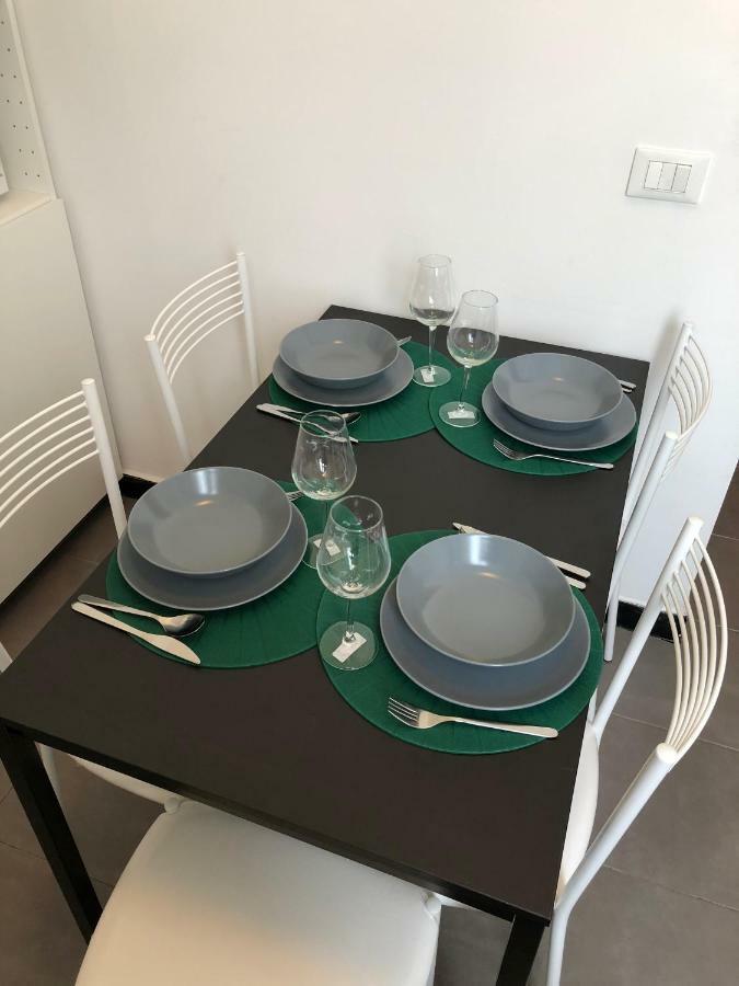 Appartamento Low-Cost Fillak Генуя Экстерьер фото